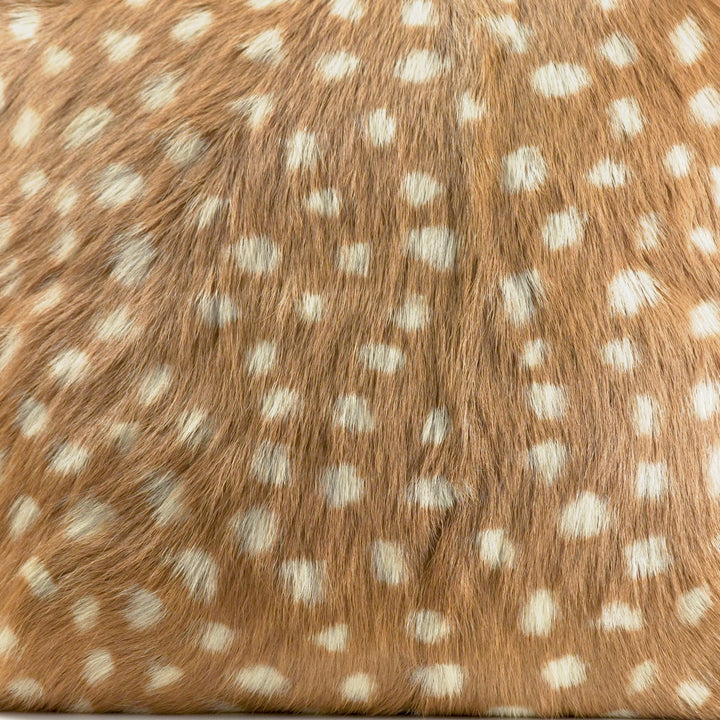 Barna Pöttyös Szarvas Szőrme Díszpárna (Capra aegagrus hircus)