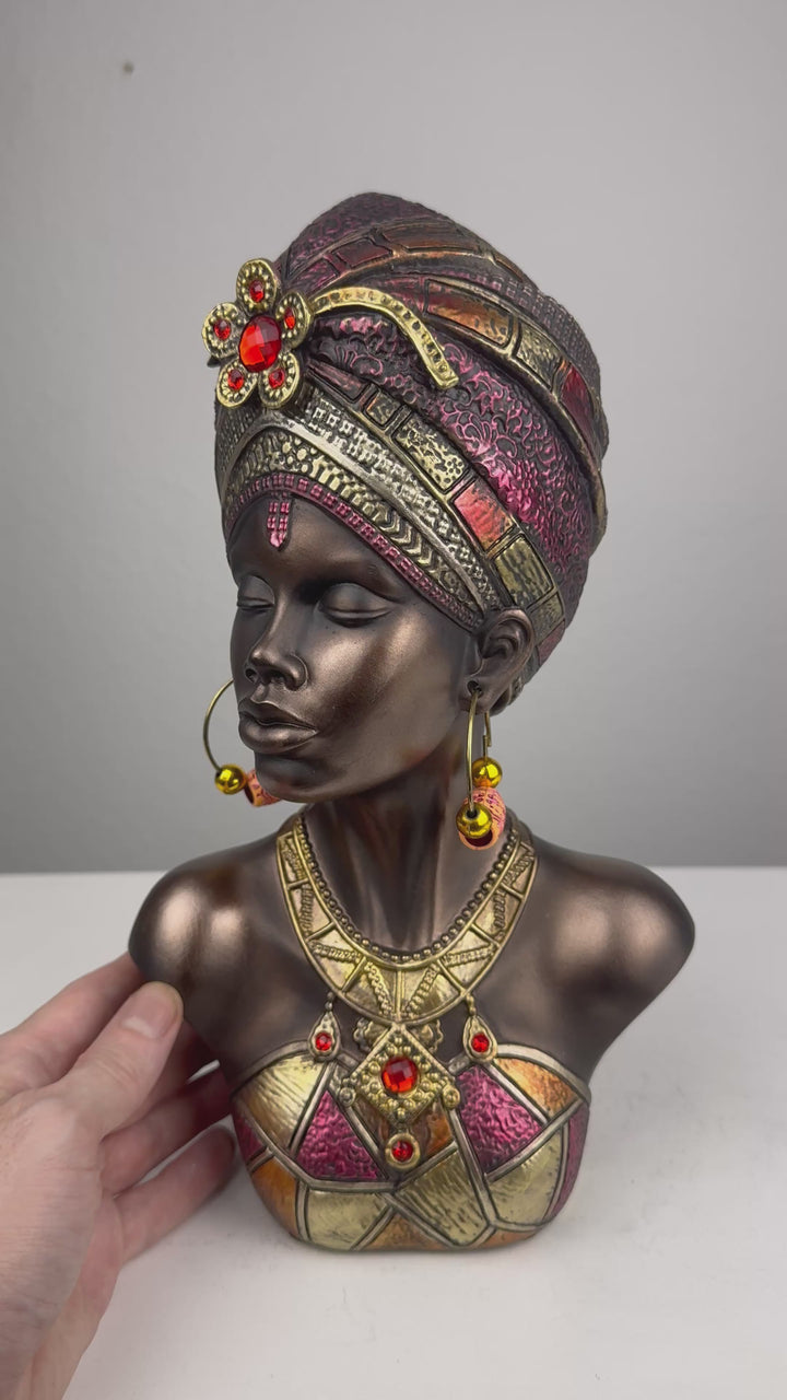 Afrikai Királynő Mellszobor Fejdísszel és Ékszerekkel (Bronz Hatású)