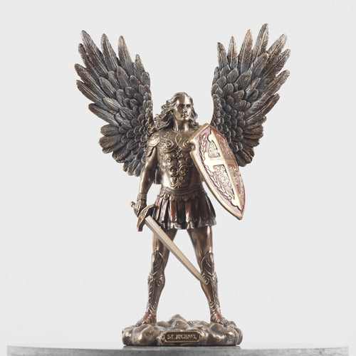 Szent Mihály arkangyal szobra – A mennyek védelmezője (Hidegen öntött bronz, kicsi)
