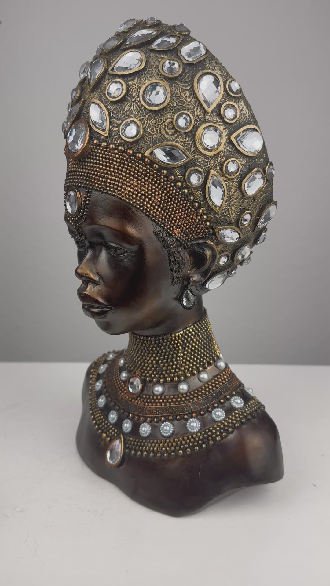 Fenséges Afrikai Királynő Mellszobor (Bronz Hatású)