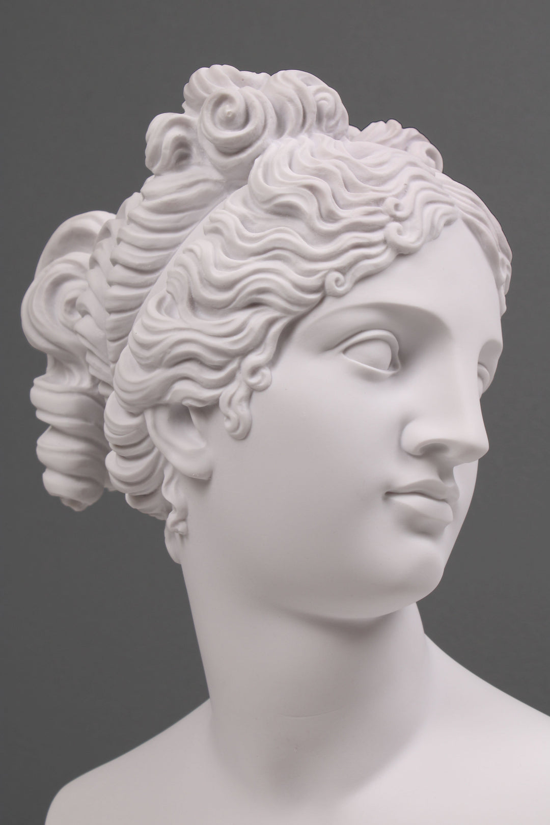 Canova Venus Italica mellszobor